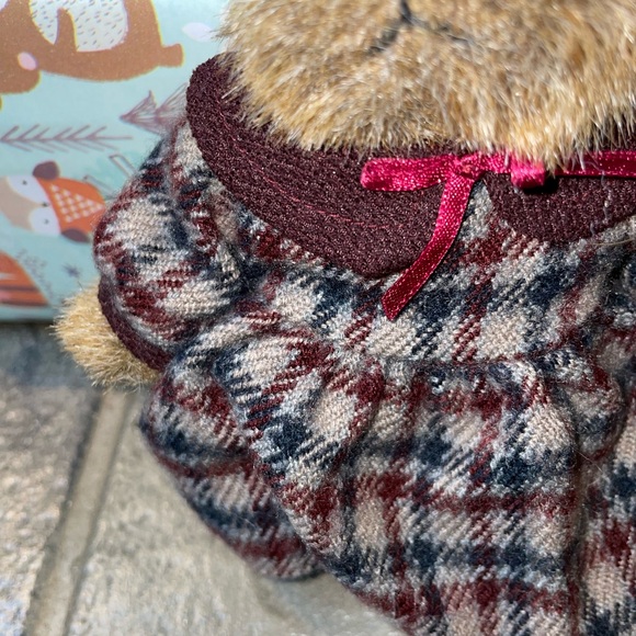 Russ Berrie Vintage Collection Lindsey Bear 44704 Retired plush collector toy - Picture 4 of 9